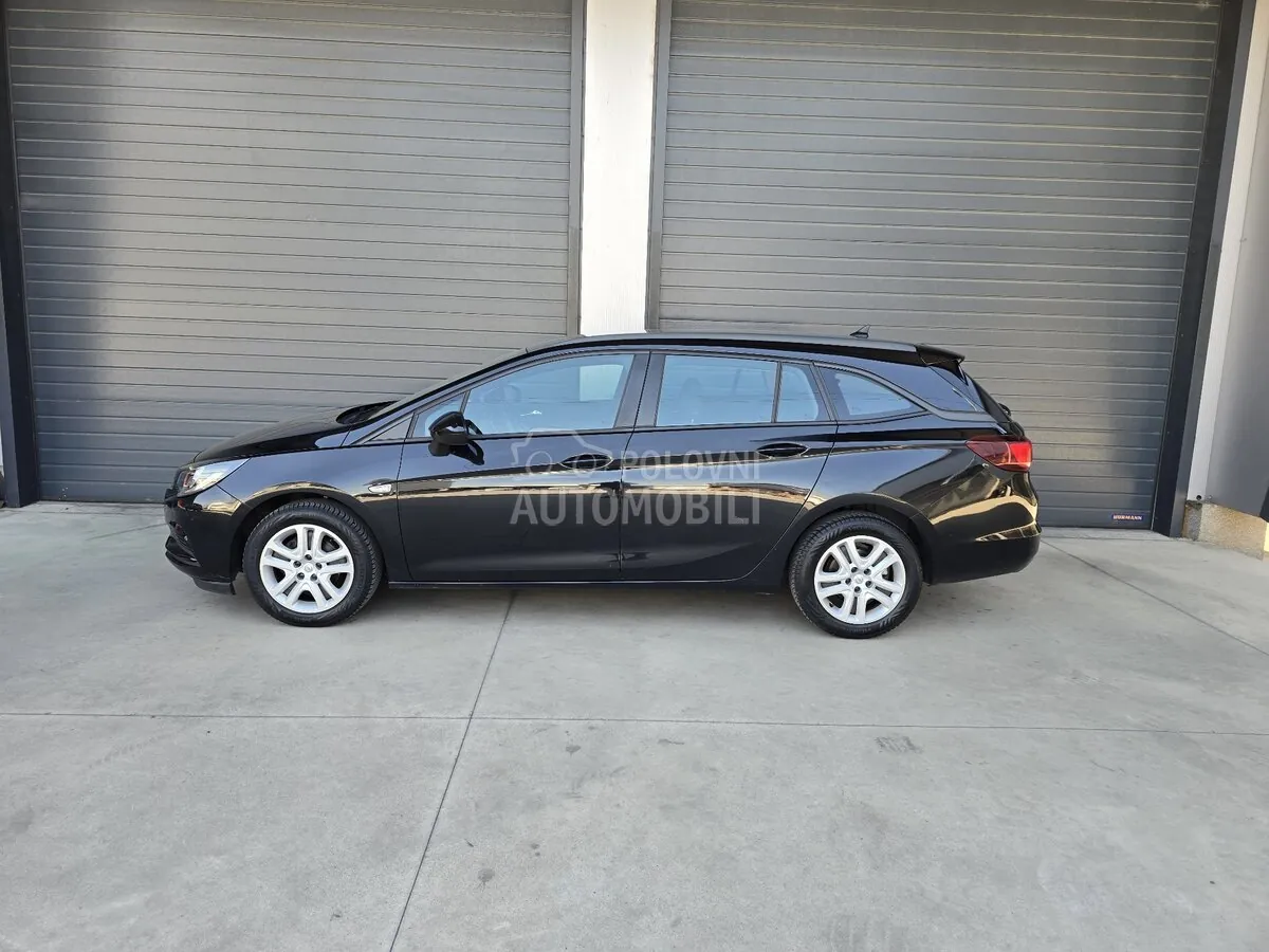Opel Astra K 2016 photo 2