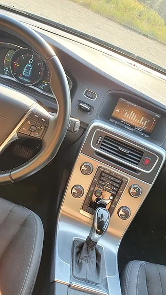 Volvo V60 2014 photo 2