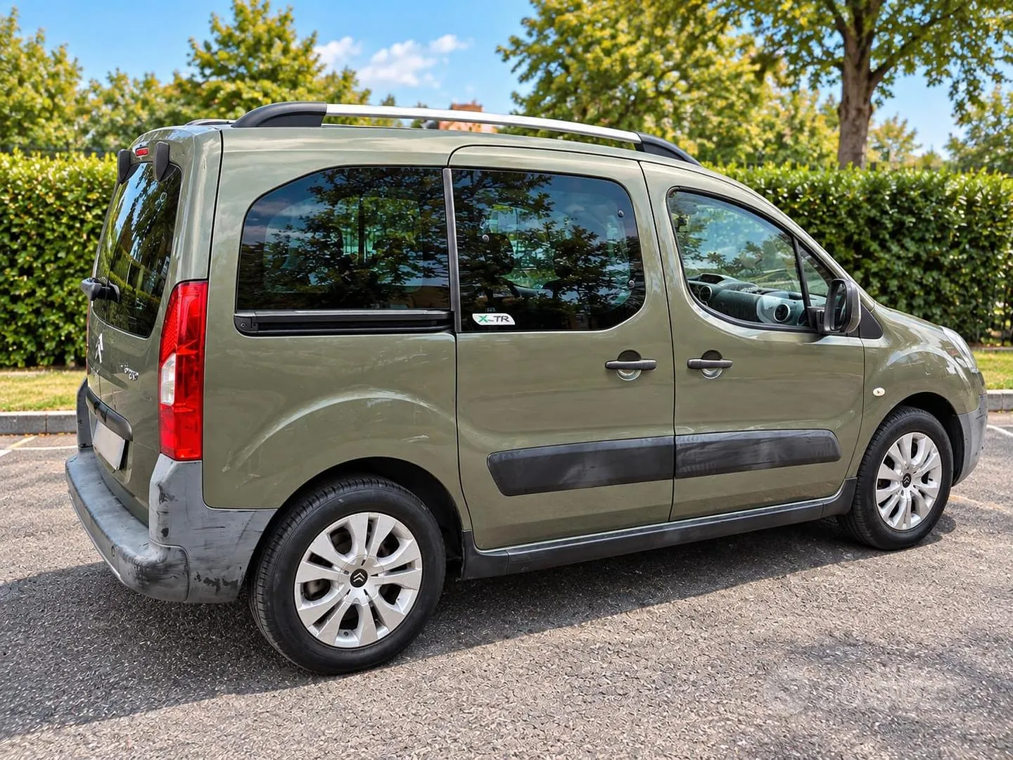 Citroen Berlingo 2010 photo 2