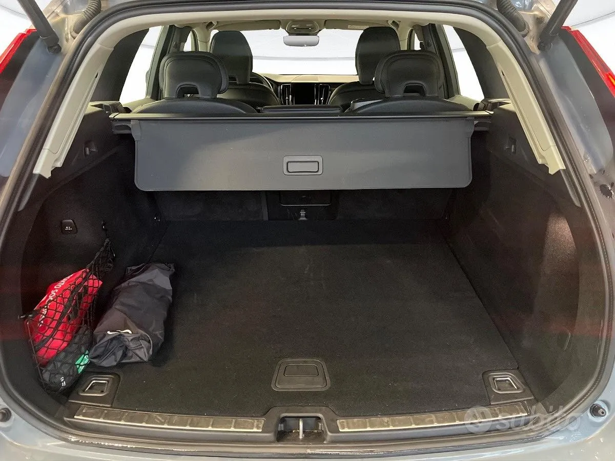 Volvo Xc60 2022 photo 4