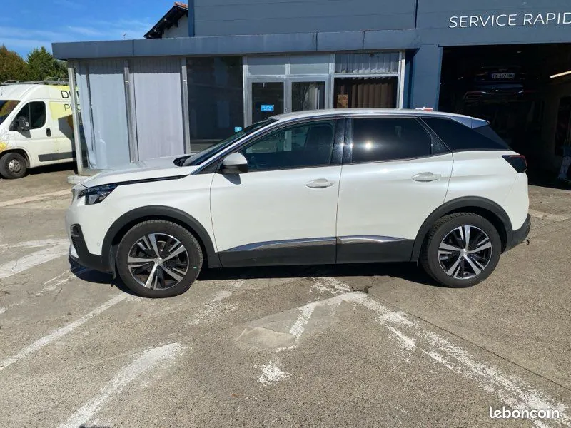 Peugeot 3008 2019 photo 3