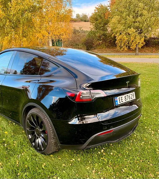 Tesla Model Y 2023 photo 5