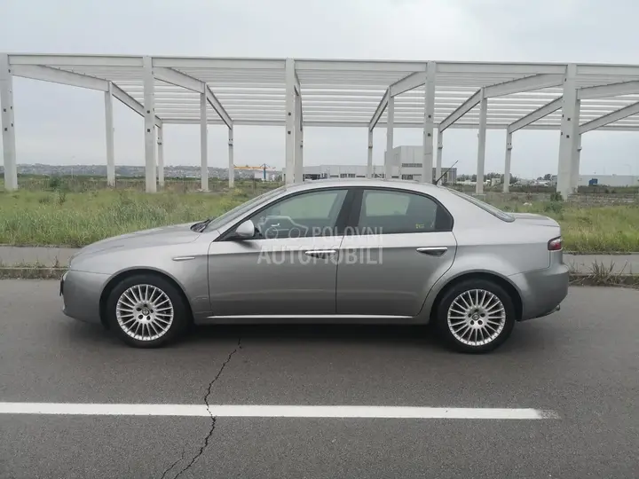 Alfa Romeo 159 2007 photo 4