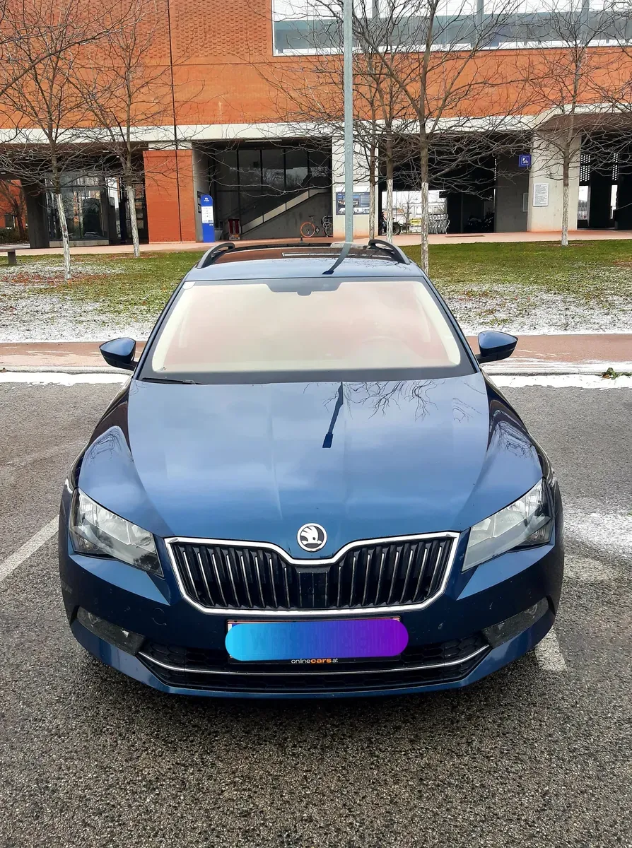 Skoda Superb 2018 photo 2