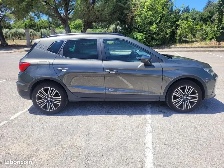 Seat Arona 2024 photo 2