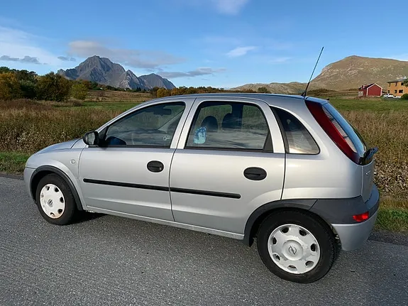 Opel Corsa 2002 photo 2