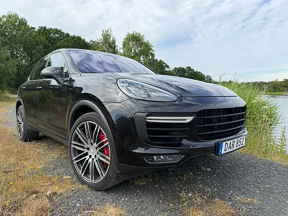 Porsche Cayenne Turbo 2015 photo 5