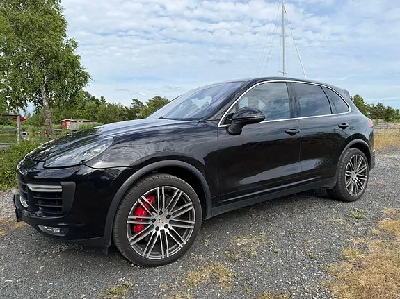 Porsche Cayenne Turbo 2015 photo 4