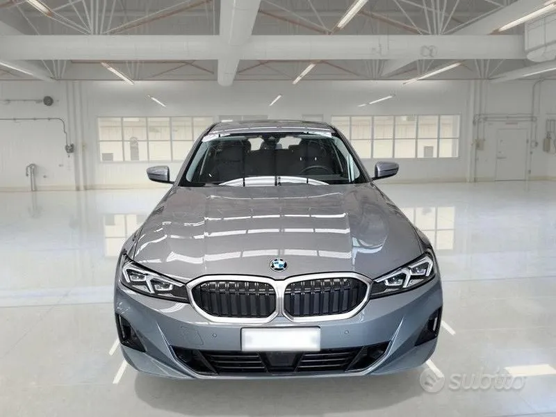 BMW 3 Series 2023 photo 2