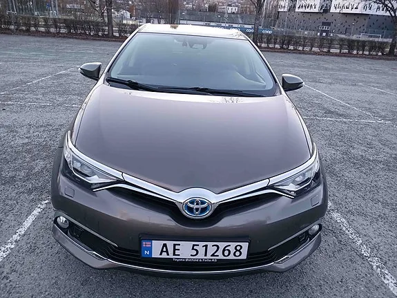 Toyota Auris 2017 photo 3