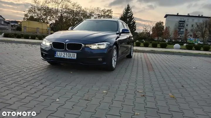 BMW 3 Series 2019 photo 4