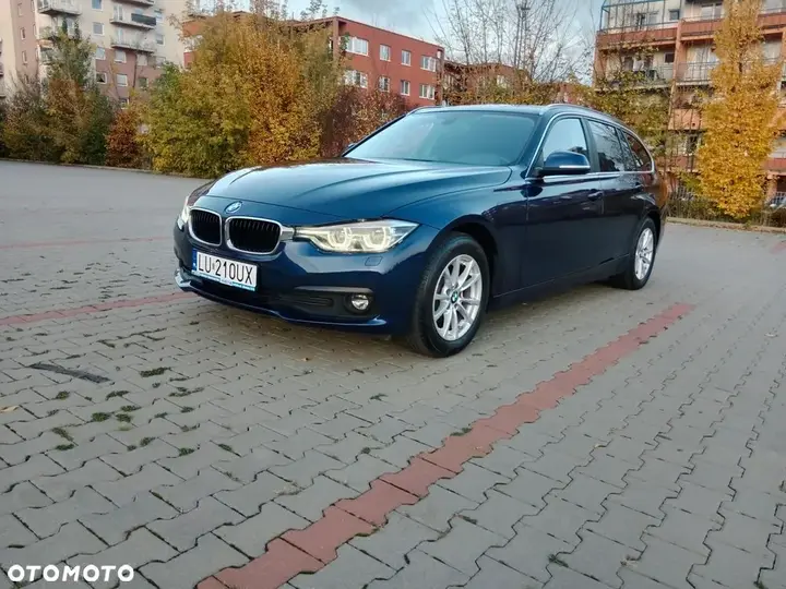 BMW 3 Series 2019 photo 2