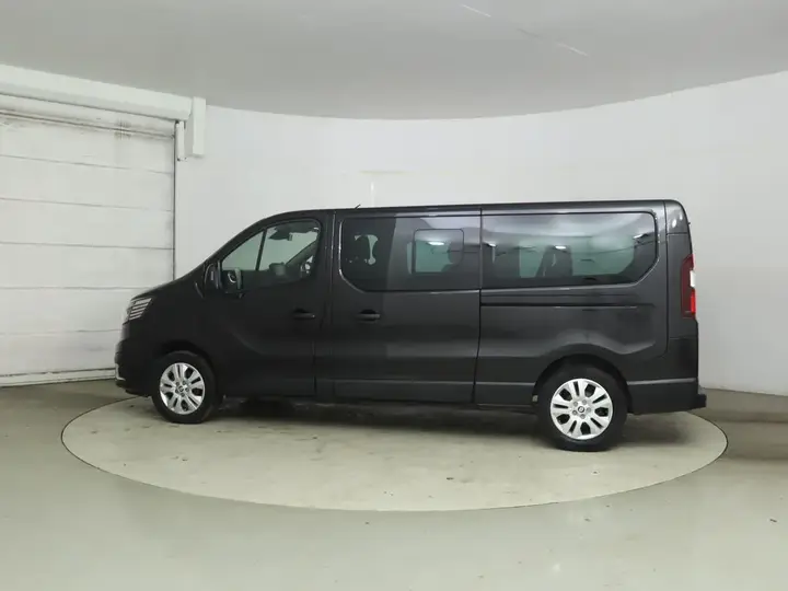 Renault Trafic 2024 photo 3