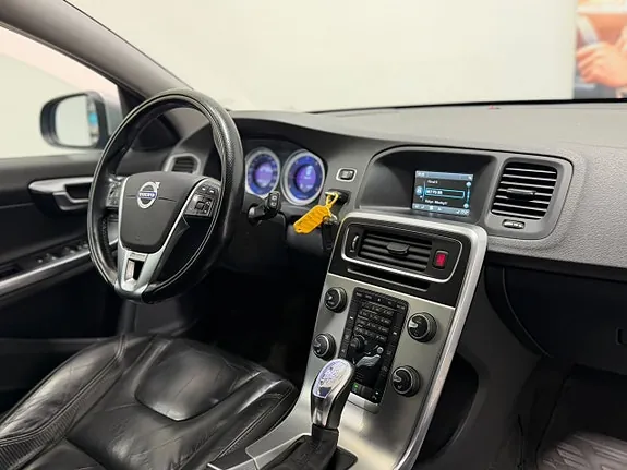 Volvo V60 2013 photo 2