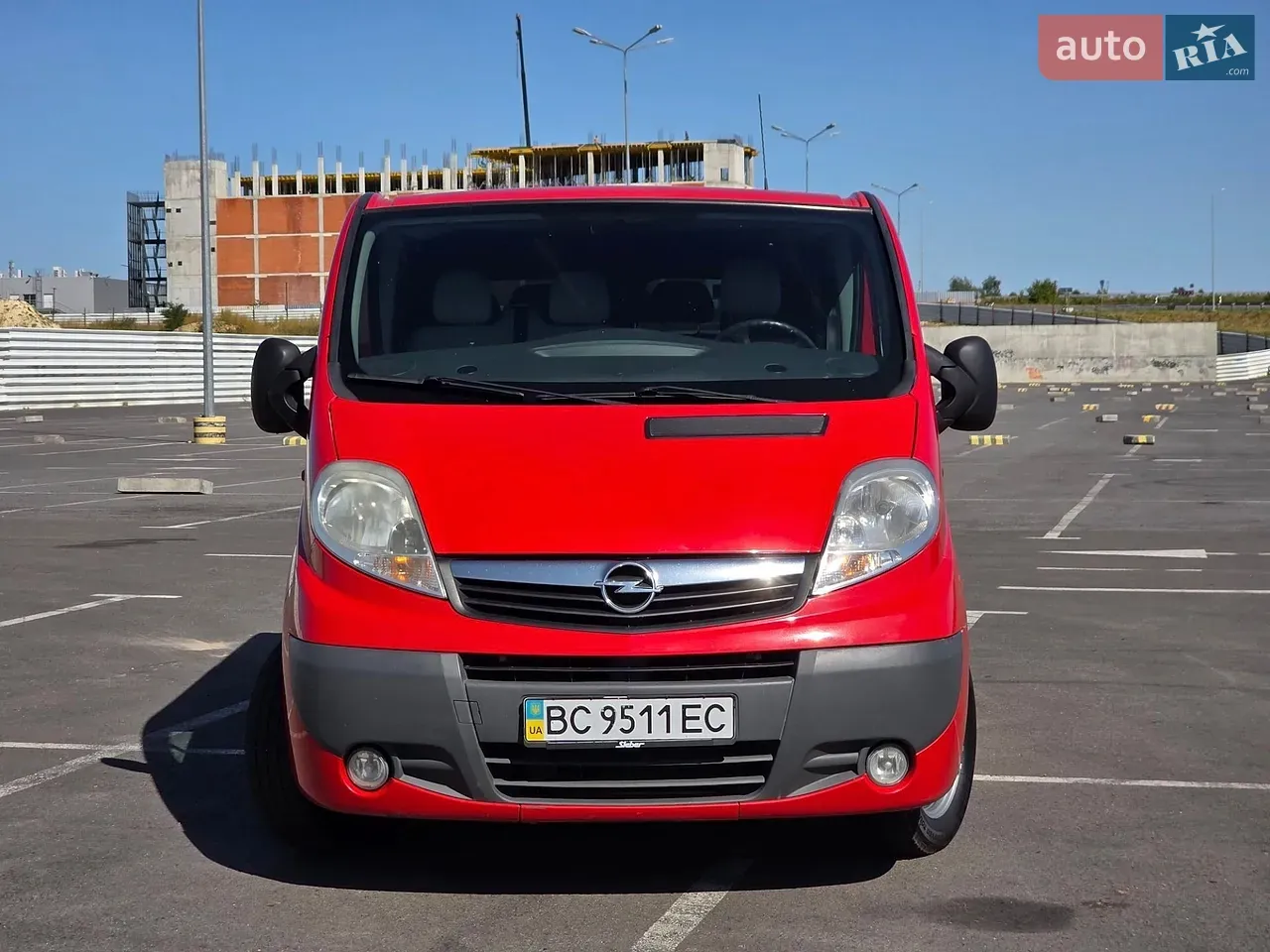 Opel Vivaro 2010 photo 2
