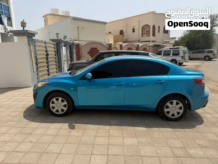 Mazda 3 2011 photo 2