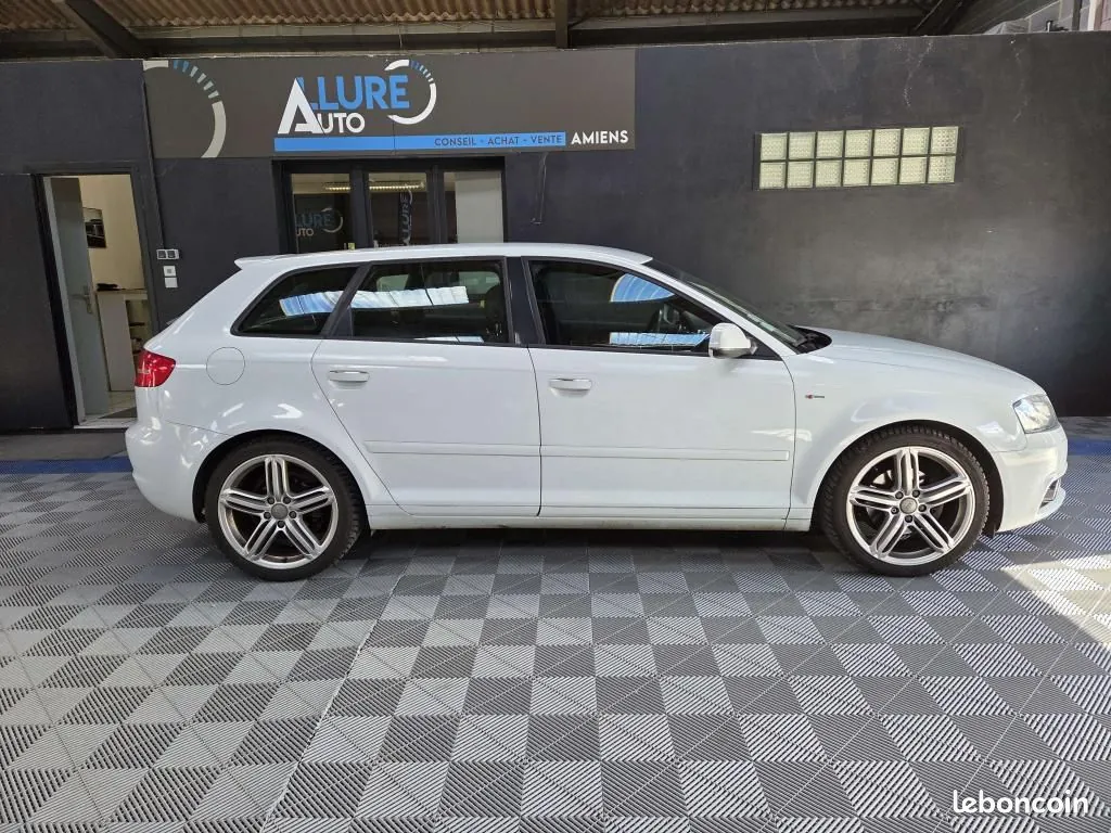 Audi A3 2012 photo 2