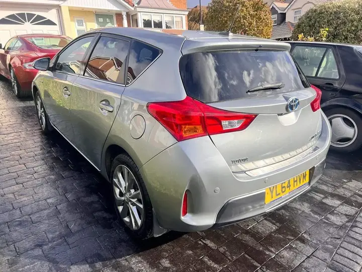 Toyota Auris 2015 photo 4