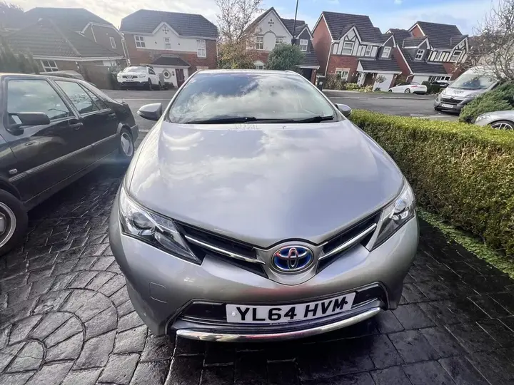 Toyota Auris 2015 photo 3