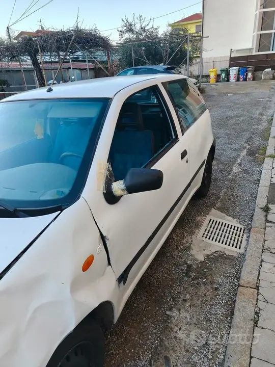 Fiat Punto 1997 photo 3