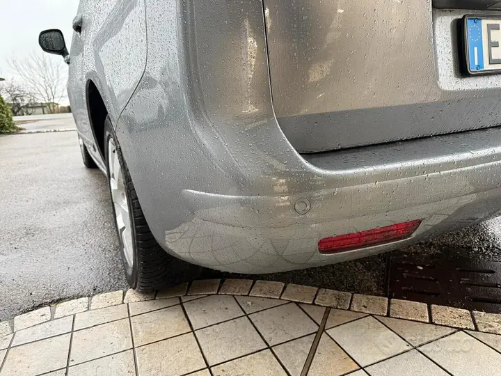 Peugeot 5008 2015 photo 4