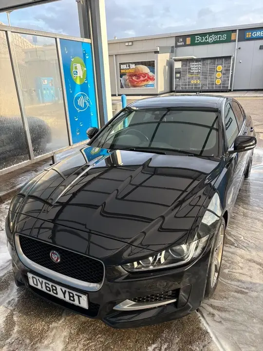 Jaguar Xe 2018 photo 5
