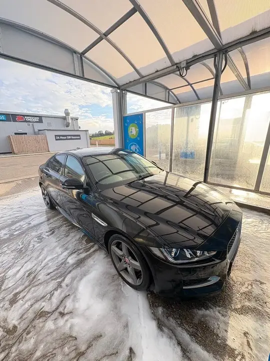 Jaguar Xe 2018 photo 4