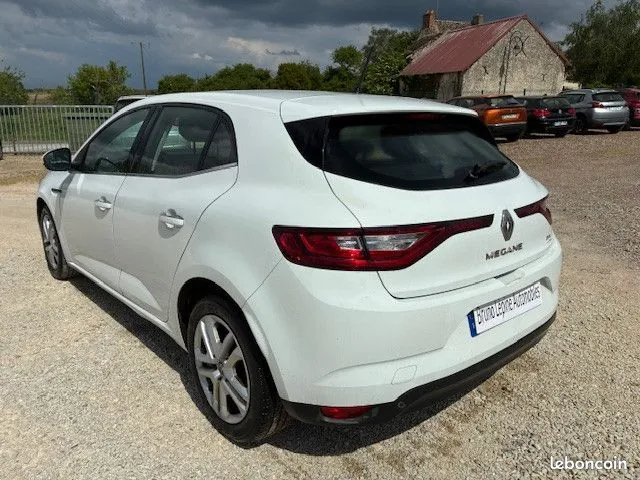 Renault Megane 2019 photo 4
