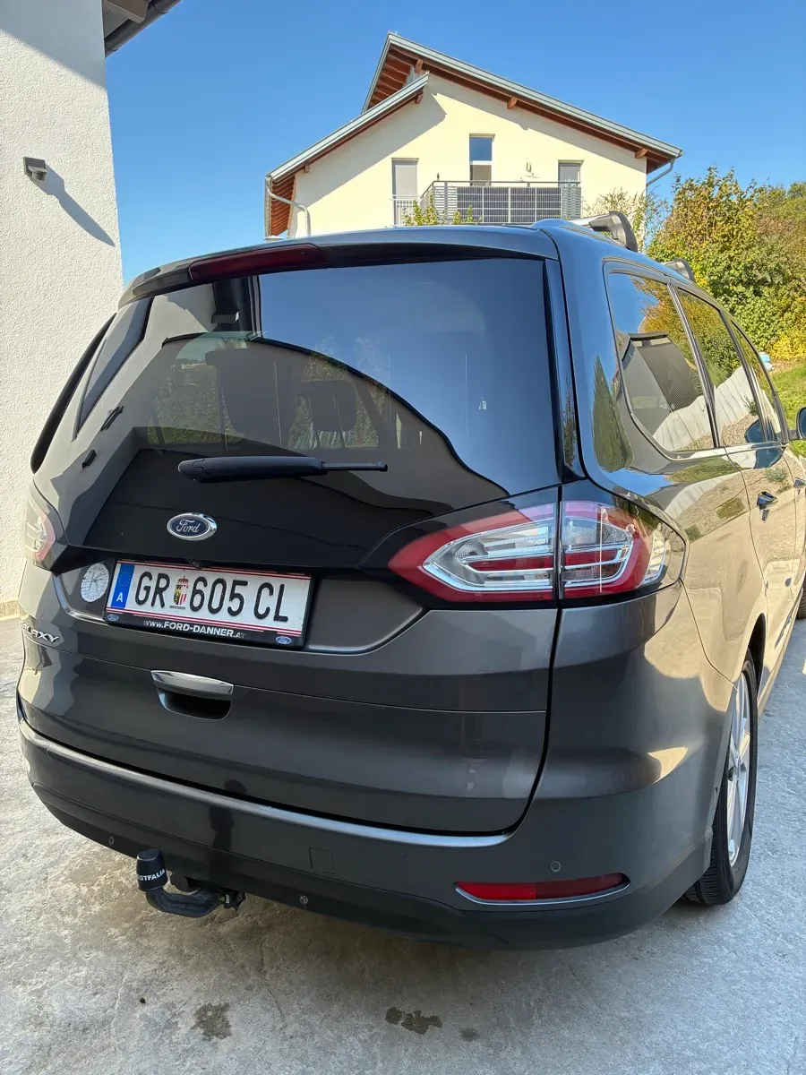 Ford Galaxy 2017 photo 3