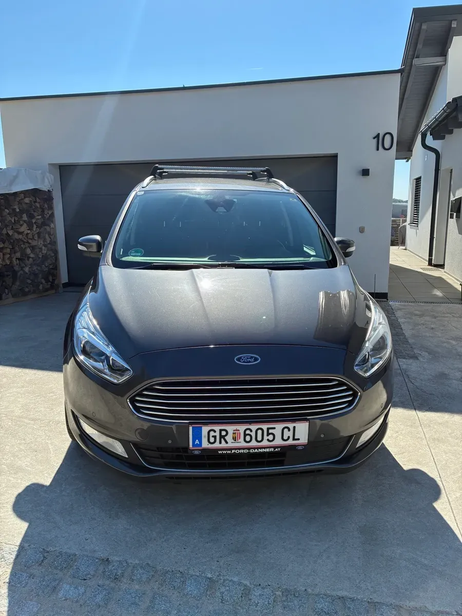 Ford Galaxy 2017 photo 2