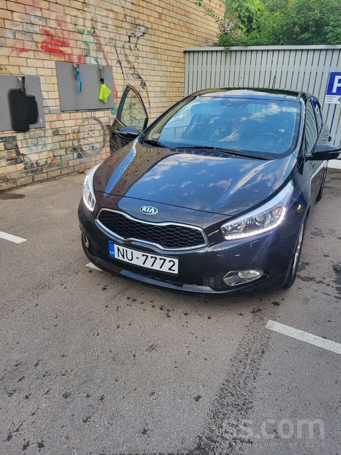 Kia Ceed 2013 photo 2
