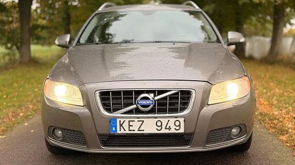 Volvo V70 2010 photo 5