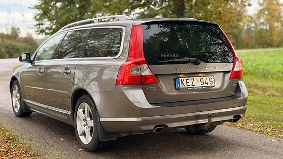 Volvo V70 2010 photo 4