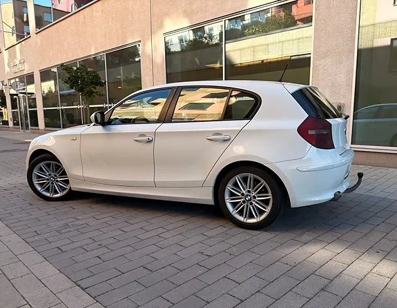 BMW 118D 2011 photo 4