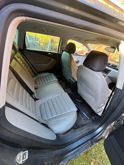 Volkswagen Passat 2010 photo 2