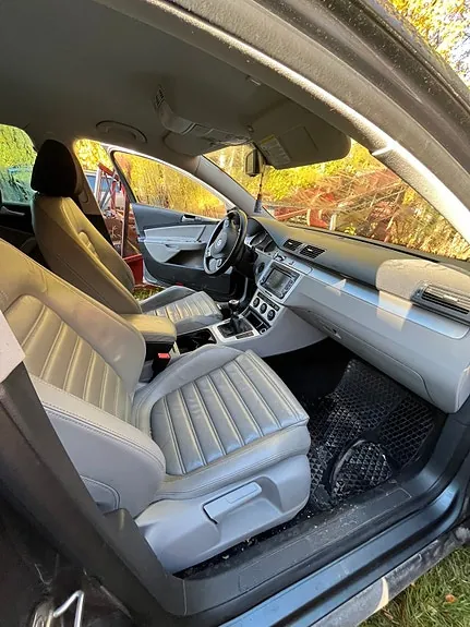 Volkswagen Passat 2010 photo 3