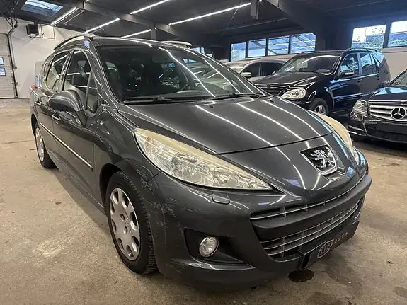 Peugeot 207 2012 photo 3