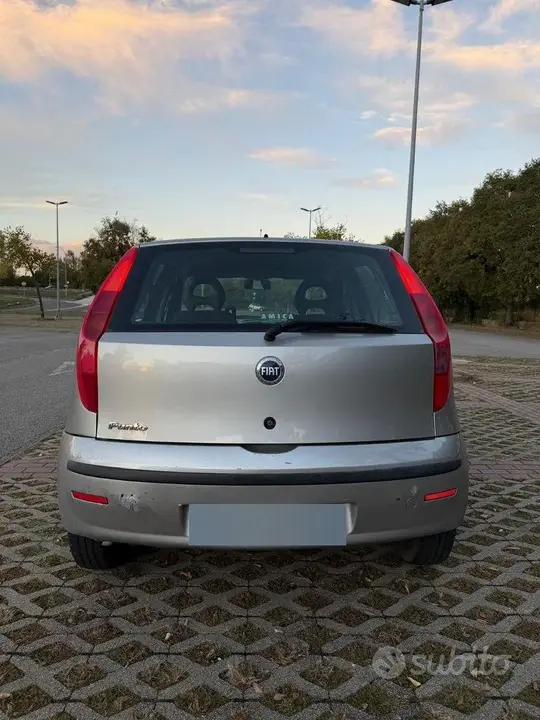 Fiat Punto 2005 photo 2