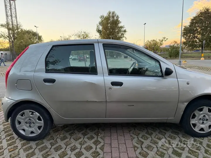 Fiat Punto 2005 photo 3