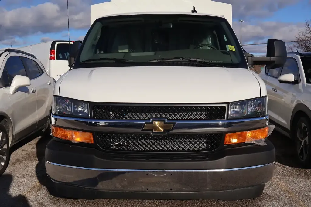 Chevrolet Express 2025 photo 4