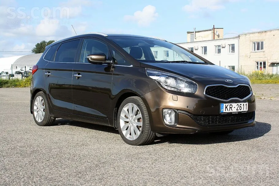 Kia Carens 2015 photo 2