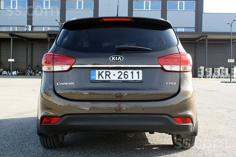 Kia Carens 2015 photo 4