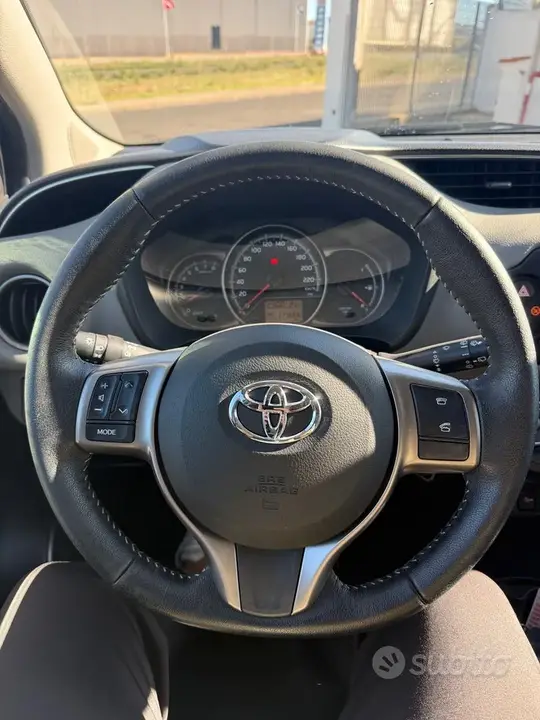 Toyota Yaris 2016 photo 4