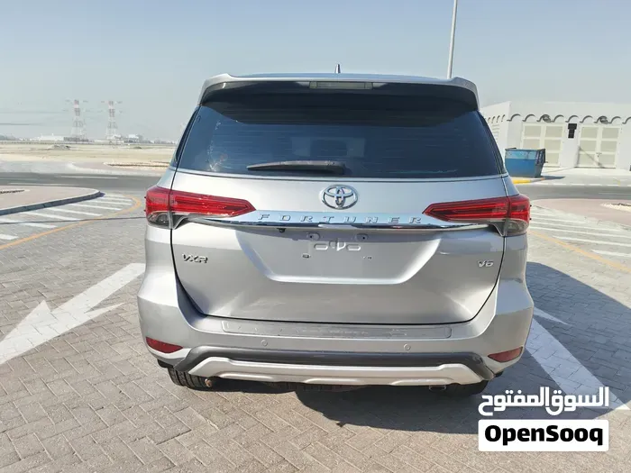 Toyota Fortuner 2017 photo 4