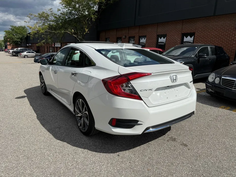 Honda Civic 2019 photo 5