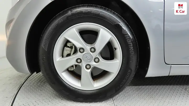 Hyundai Avante 2014 photo 5