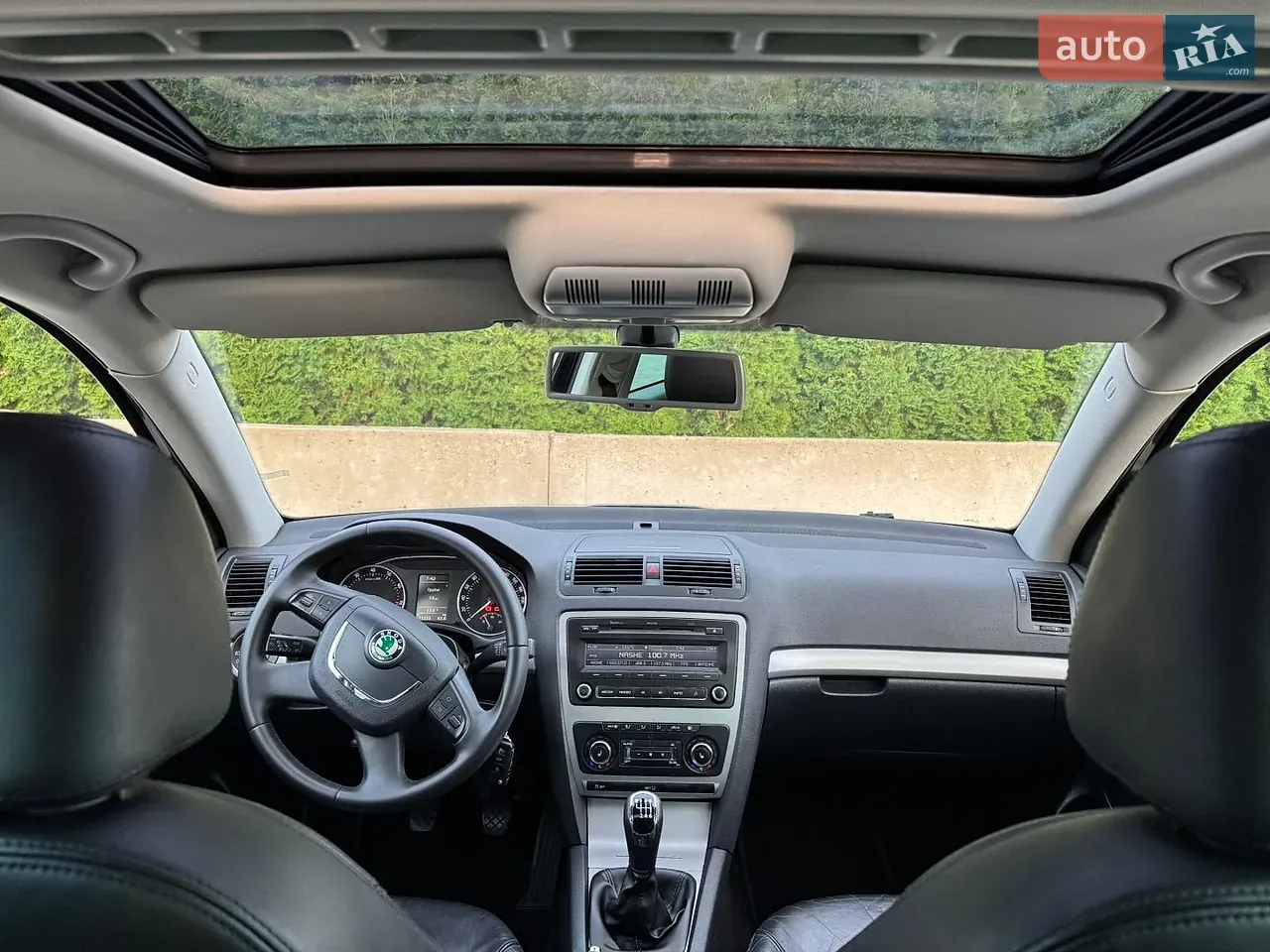 Skoda Octavia 2012 photo 2