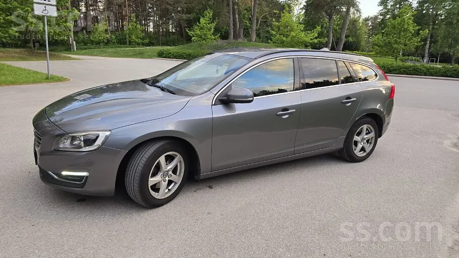 Volvo V60 2015 photo 5