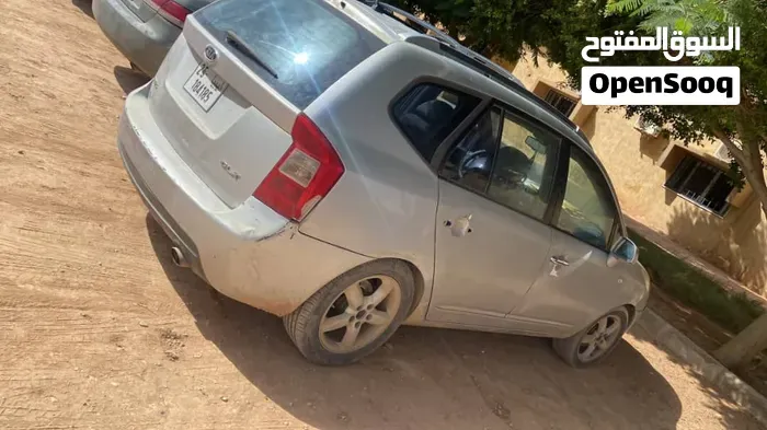 Kia Carens 2009 photo 4