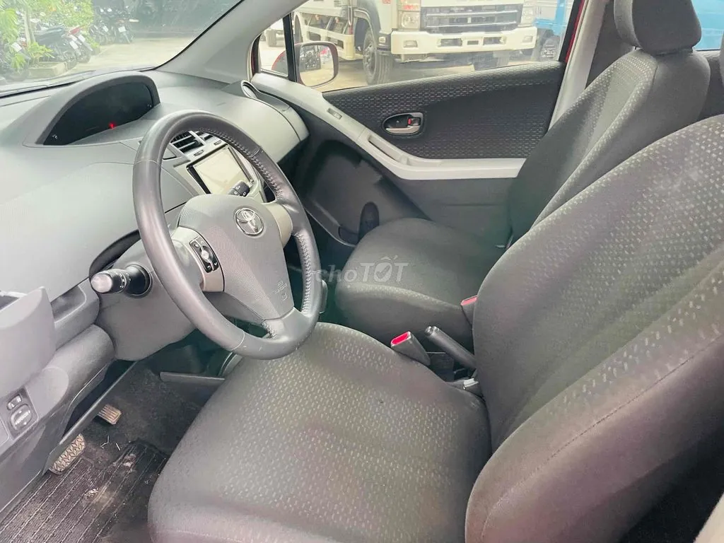 Toyota Yaris 2009 photo 4